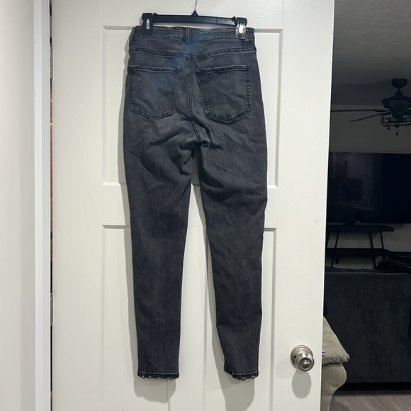 BKE Jean Womans 29x29.5 Mid Rise Distressed Billie Skinny Fit Denim - Picture 2 of 6